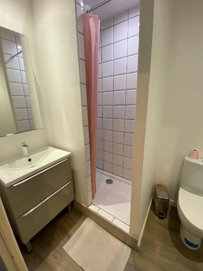 Les Coquelicots Wifi Apartman Troyes Kültér fotó